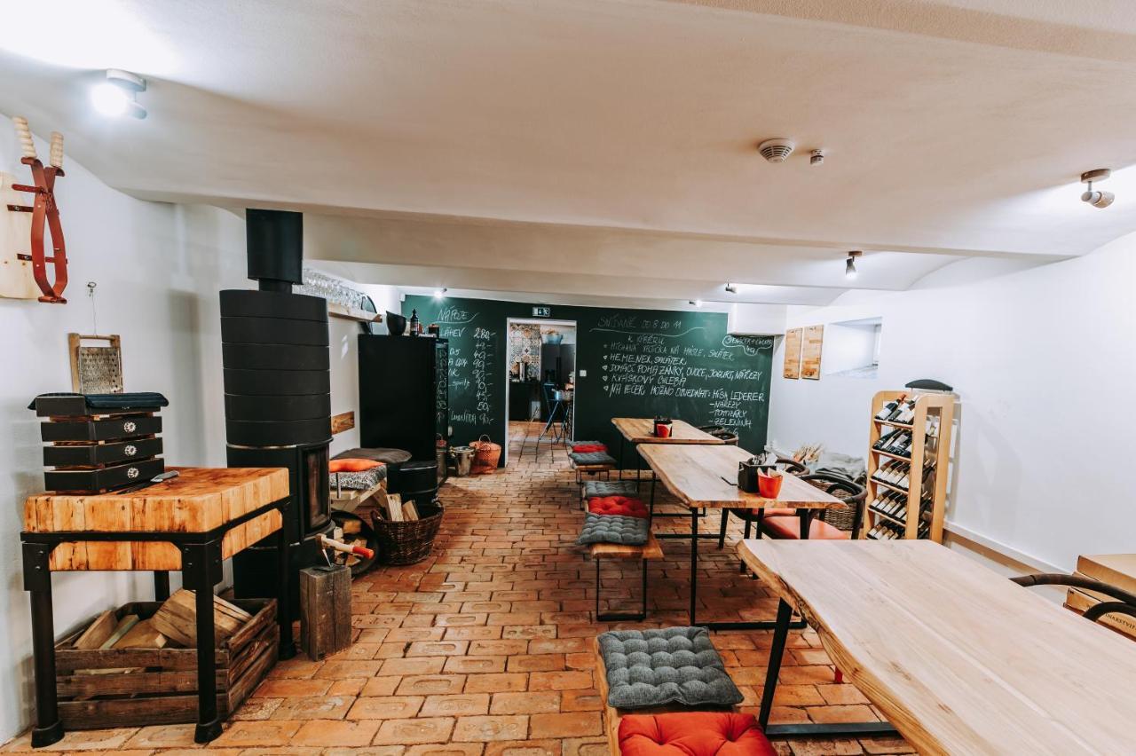 Penzion Lederer Dolni Dunajovice Exterior photo